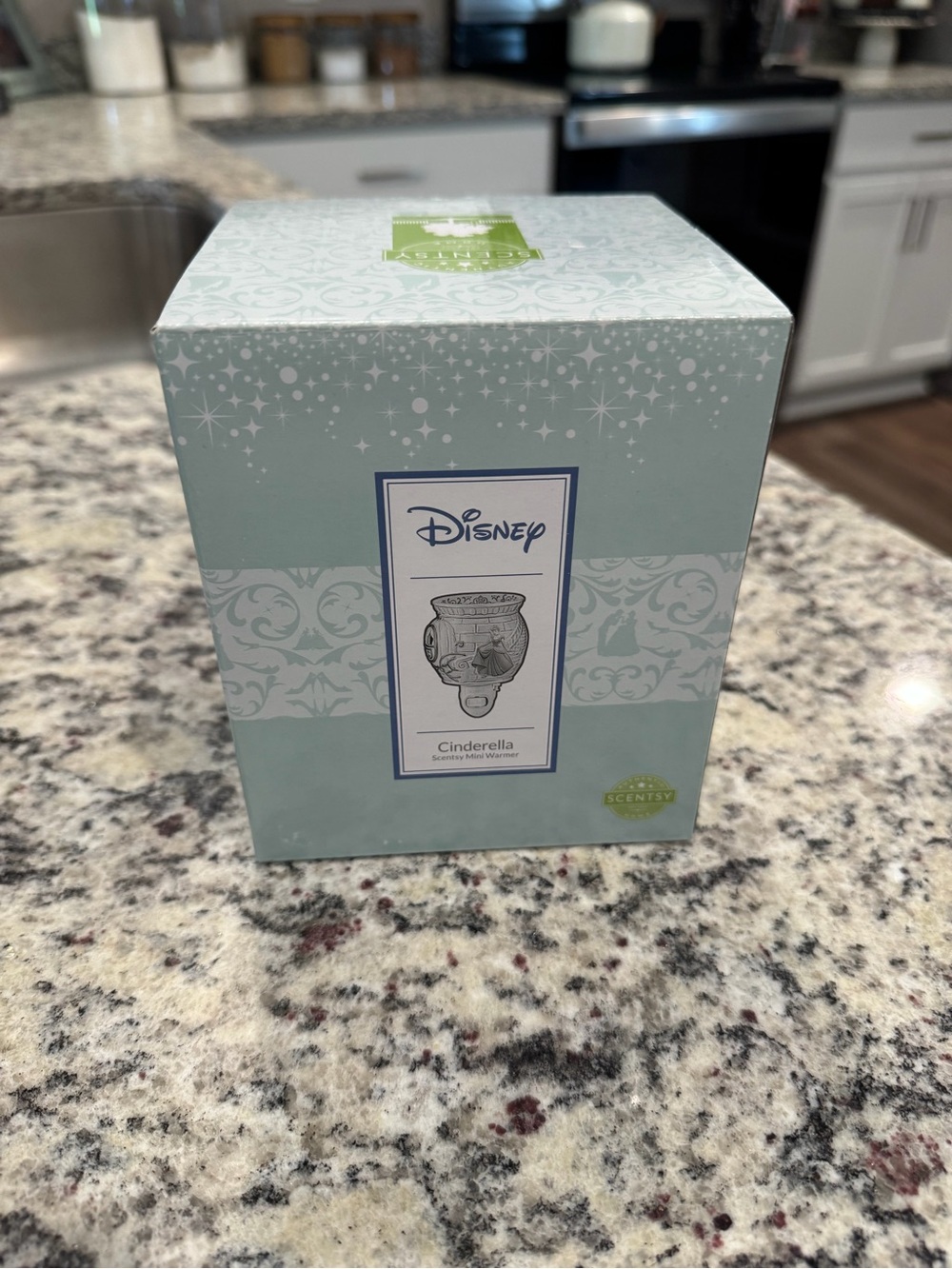 Disney Cinderella Scentsy Wax Warmer plug in